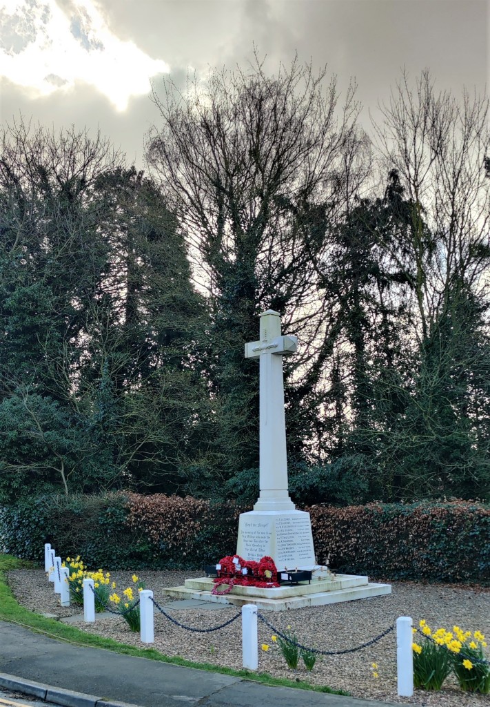 Ferriby War Memorial. 
© G. Whiteley (WMR-35174)